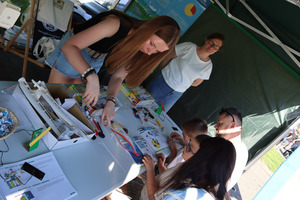  (photo)