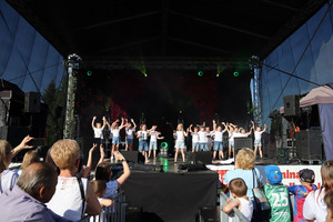  (photo)