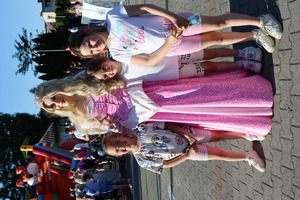  (photo)