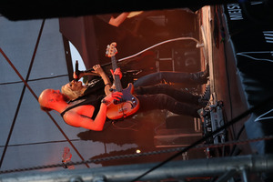  (photo)