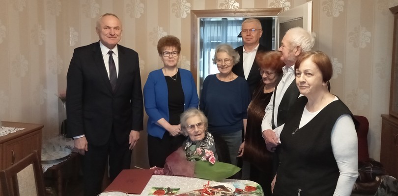 Zdjęcie ilustracyjne wpisu: Jubileusz 101 lat urodzin Pani Leokadii Wawrzyniak z Leonowa