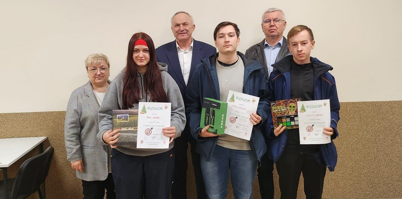 Zdjęcie ilustracyjne wpisu: Wigilijne spotkanie Szkolnego Koła Ligi Obrony Kraju w Borku Wlkp.