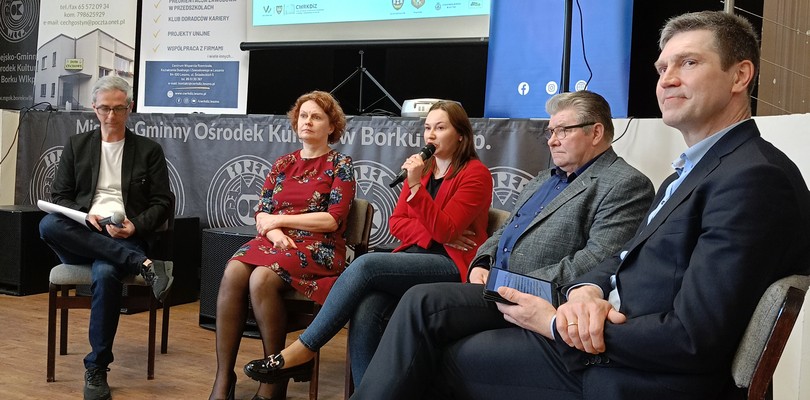 Zdjęcie ilustracyjne wpisu: „TWOJA PRZYSZŁOŚĆ W TWOICH RĘKACH – WYBIERZ MĄDRZE”