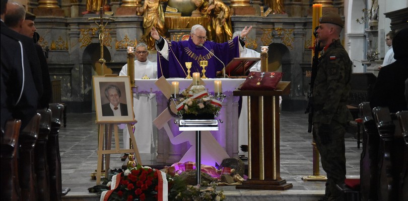 Zdjęcie ilustracyjne wpisu: Pogrzeb śp. Krystyny Mikołajczyk zd. Biernacka