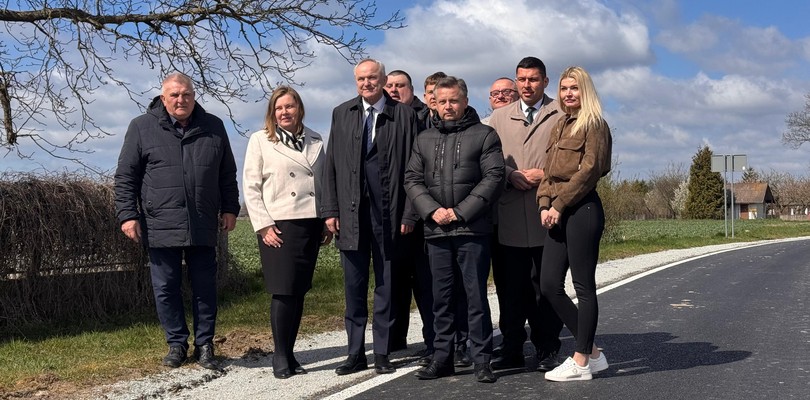 Zdjęcie ilustracyjne wpisu: Zakończono modernizację drogi powiatowej na odcinku Borek – Jeżewo