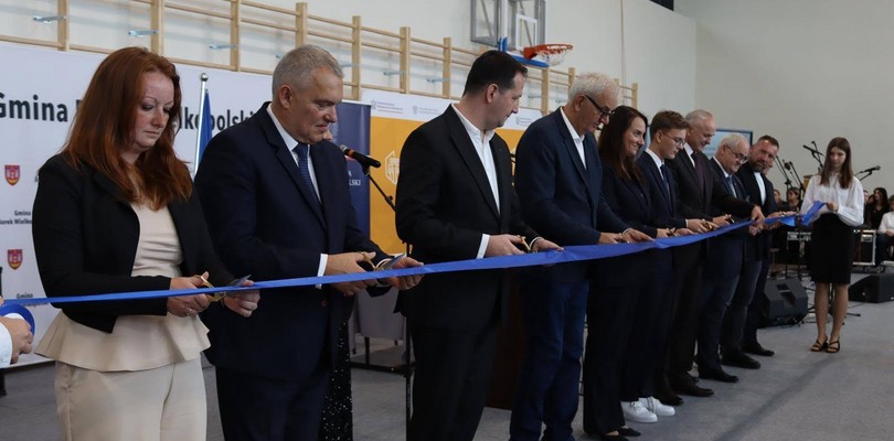 Zdjęcie ilustracyjne wpisu: Uroczyste otwarcie budynku Zespołu Szkolno-Przedszkolnego w Borku Wlkp. po zakończonej termomodernizacji.