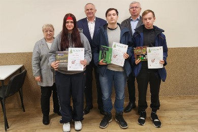 Zdjęcie ilustracyjne wpisu: Wigilijne spotkanie Szkolnego Koła Ligi Obrony Kraju w Borku Wlkp.