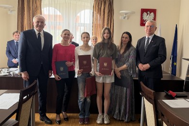Zdjęcie ilustracyjne wpisu: Burmistrz Borku Wlkp. wręczył stypendia sportowe