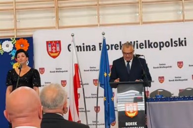 Zdjęcie ilustracyjne wpisu: Krótka relacja z otwarcia budynku Zespołu Szkolno-Przedszkolnego w Borku Wlkp. po zakończonej termomodernizacji.